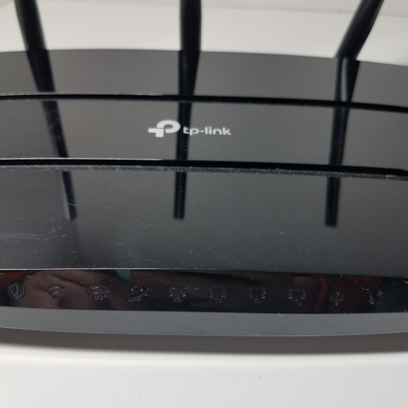 TP-Link AC1200 Dual Band Wireless and Ethernet Black Router - Picture 2 of 12